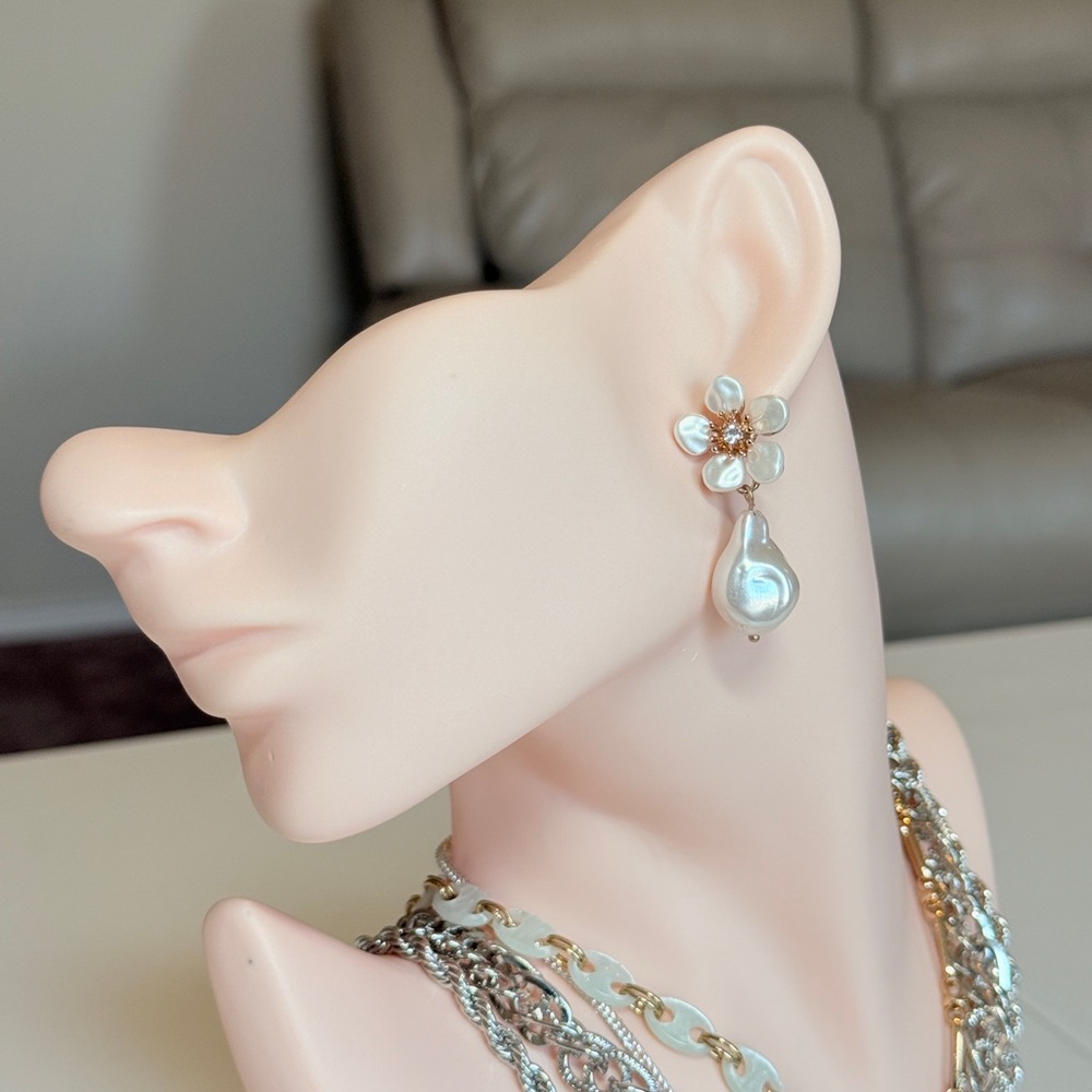 Pearl Flower Drop Earrings